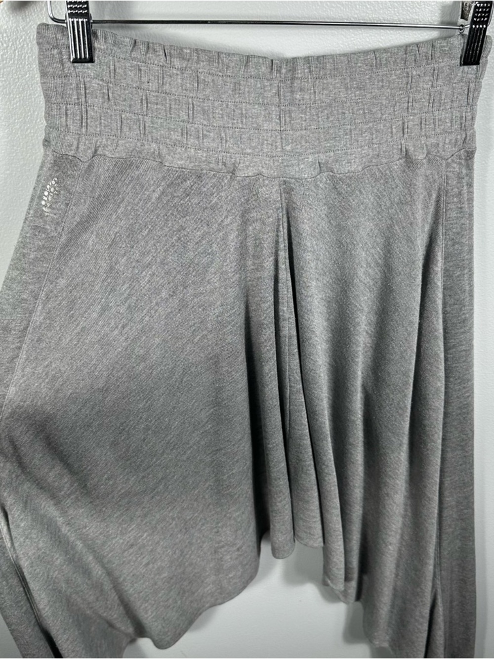 Free People Movement Grey Windy Meadow Harem Pant Size Small Comfy Casual Chic - Picture 14 of 17